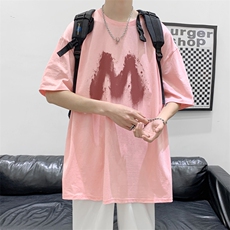 粉红色