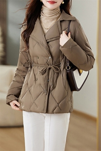 羽绒服女2023新款髦时尚翻领羽绒服图片