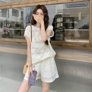 白色镂空蕾丝法式短袖女2025夏季新款气质设计感上衣短裤两件套图片