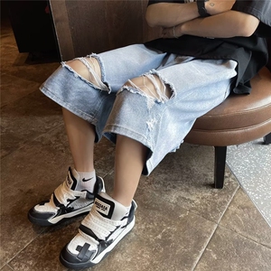 美式潮牌薄款阔腿宽松痞帅五分短裤男高街膝盖破洞水洗牛仔裤男女图片