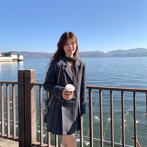 内里羽绒90绒双排扣翻领加厚西装裙连衣裙(配丝巾)（含12%羊毛）,胯宽腿粗小个子冬季穿搭图片