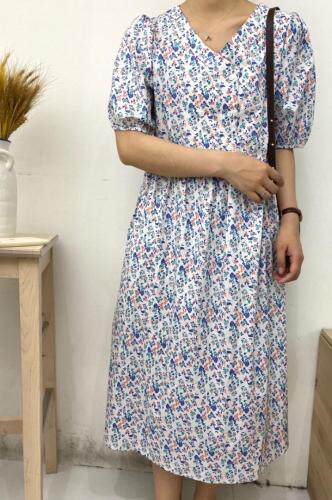 2021夏季新款韩版碎花连衣裙现货，女装连衣裙，雨木其