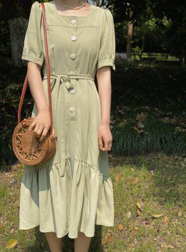 抽绉下摆连衣裙，女装连衣裙，Must Bloom绽放