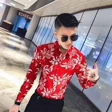 红色