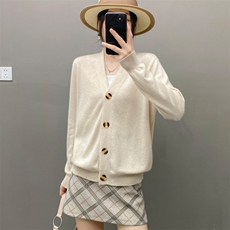 2023秋季新款山羊绒衫女V领宽松显瘦套头长袖羊绒针织衫外套，女装羊绒衫，织绒羊