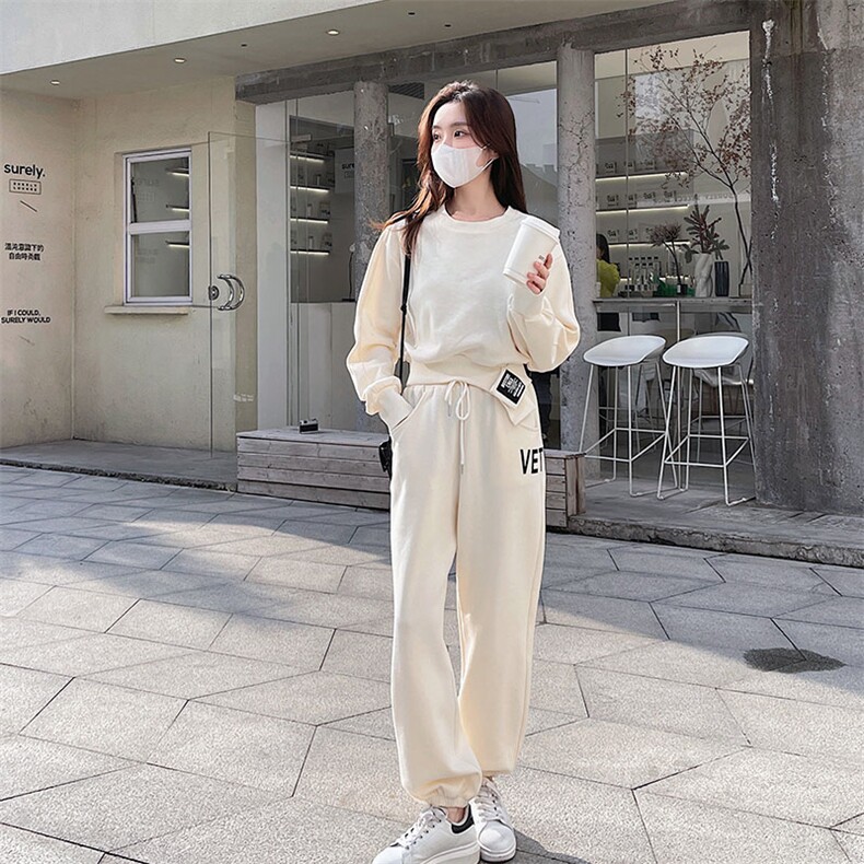 2024年春秋新款欧货高级感网红炸街卫衣时尚休闲运动服两件套装女,女装运动套装,艾乐芳,工厂直供 2024年春秋新款欧货高级感网红炸街卫衣时尚休闲运动服两件套装女,女装运动套装,艾乐芳,工厂直供