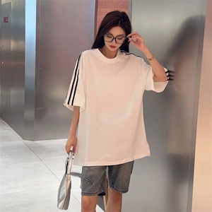 抖音得物高品质二开240克宽松纯棉美式潮牌三条杠织带短袖T恤图片