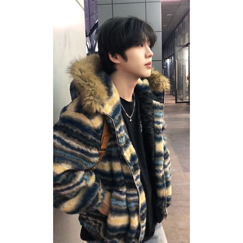 加厚暖冬潮装时髦外套美式复古撞色条纹连帽毛领外套HY888P100，女装短外套，电商A102B