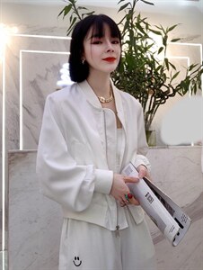 新款！欧货纯色醋酸面料棒球服外套图片