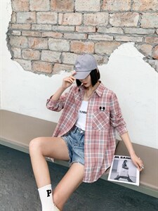 格子衬衣图片