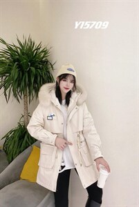 【现货】长款大毛领休闲派克，两个颜色两个码ml图片