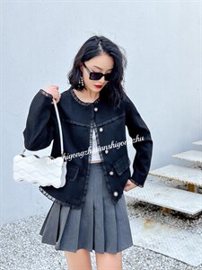木耳边圆领外套图片