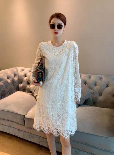 2021秋季新款简约设计蕾丝连衣裙，女装连衣裙，程稀