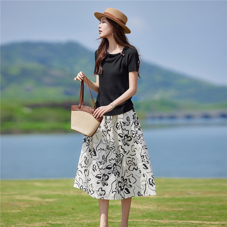 现货2026年夏季休闲风套头圆领毛衣修身型抗皱轻薄两件套,女装套装/套裙,靓衣阁