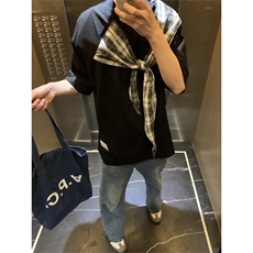 黑色