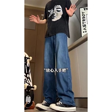 深蓝色