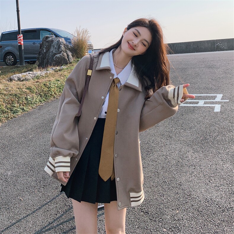 主推现货时尚翻领拼色棒球服休闲短外套,女装短外套,菡迪欧娜