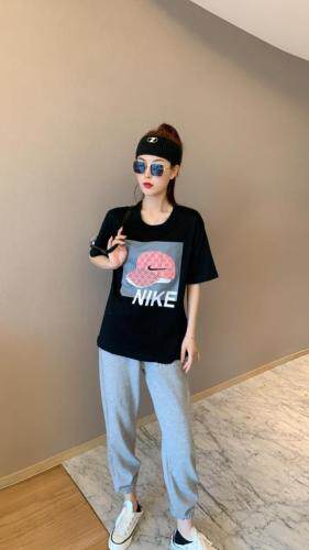 【现货】夏季新款黑白字母印花潮款纯棉T恤，女装T恤，微迪菲