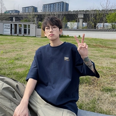 藏青色
