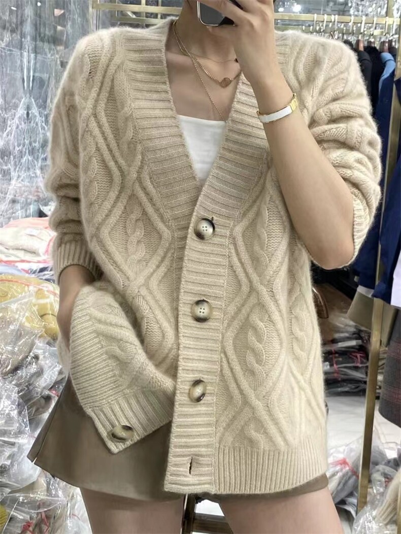 长袖纯色羊毛2024年秋季V领单排扣显瘦针织衫,女装羊毛衫,冀清阳荣