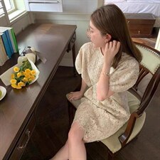 夏季新款别致设计感法式泡泡袖连衣裙，女装连衣裙，L·H·X