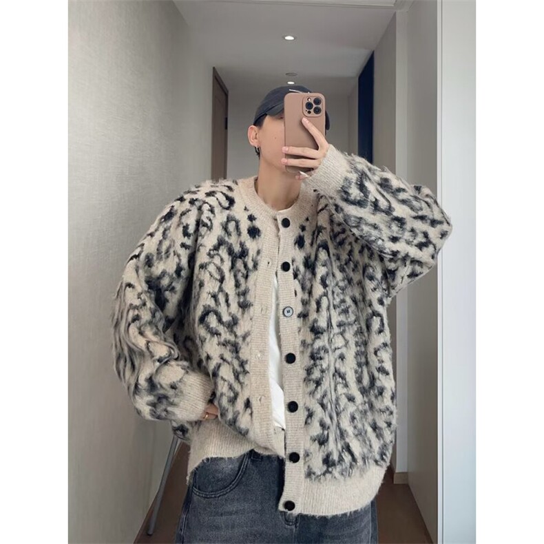 JY421-P57 重磅豹纹开衫V领毛衣男女 网图图片