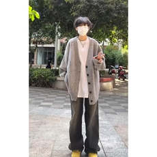 灰色