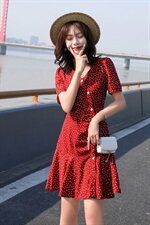 连衣裙V领短袖收腰气质2024年夏季韩版套头收腰，女装连衣裙，采品优优