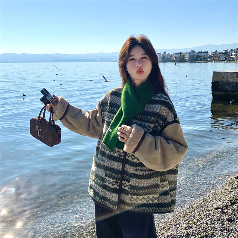 费尔岛风撞色设计感皮毛一体外套2630P215K318,女装短外套,2C029