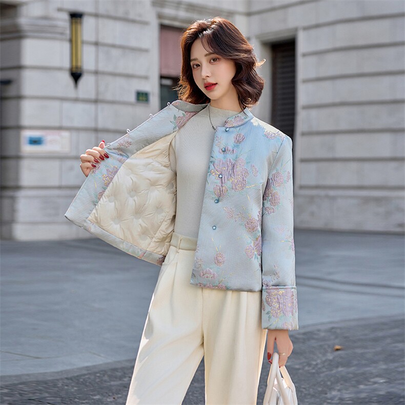 水衣源2797A款新中式提花料立体花小立领羽绒服女气质保暖外套,女装羽绒服,水衣源