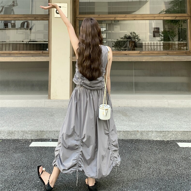 灰色休闲背心套装裙女2025年夏季新款独特巨好看花苞半身裙两件套,女装套装/套裙,2C266