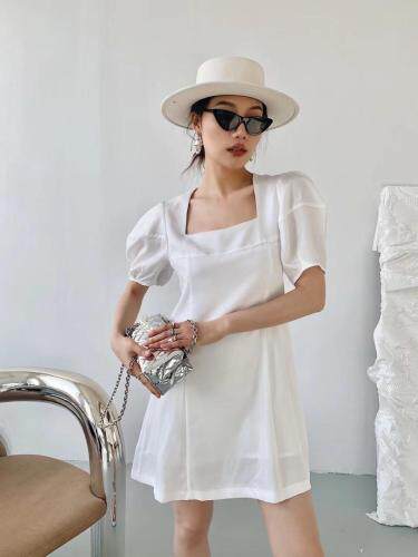 夏季新款方领连衣裙现货供应，女装连衣裙，AUDREY WANG