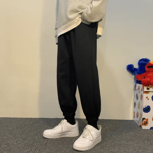 灰色