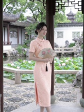 2026年夏季中长款旗袍短袖斜襟气质时尚喜庆修身显瘦弹力日常裙子，女装汉服/婚纱/旗袍/礼服，媚琳依坊