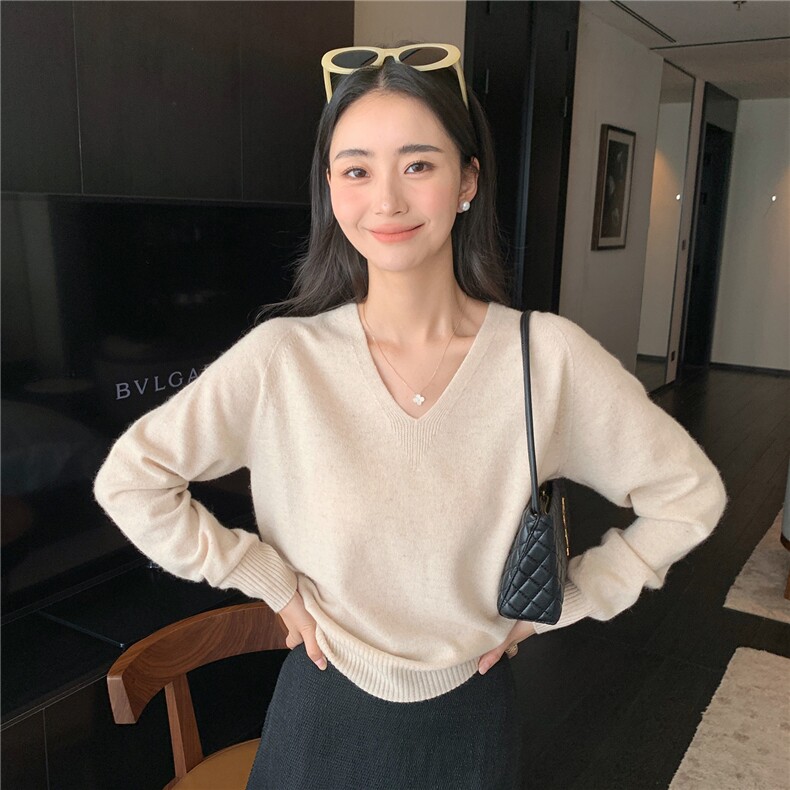 2025秋冬百搭时尚简约v领长袖内搭纯色针织衫,女装羊绒衫,玛卡隆羊绒