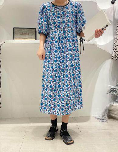 新款花色连衣裙，女装连衣裙，素名