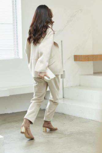 冬季新款羊绒大衣，女装，拉嘉图