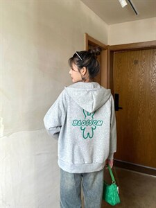 春季新款，休闲针织戴帽外套图片
