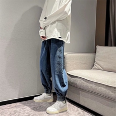 蓝色