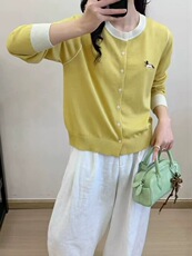 拼色宽松小狗刺绣精纺羊毛减龄开衫，女装针织衫/毛衣，艾米娇羊绒