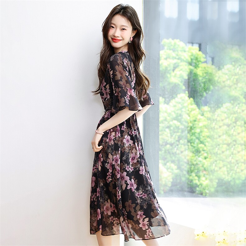 气质碎花雪纺连衣裙女中长款2025夏新款收腰显瘦洋气妈妈减龄裙子,女装连衣裙,星宇服饰