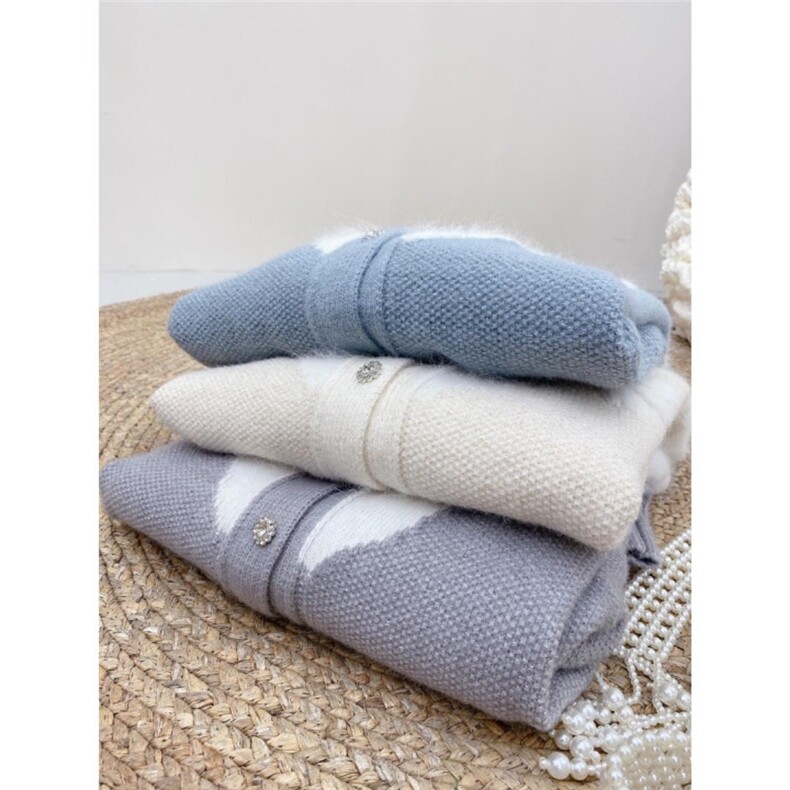 现货高级感拼水貂绣花开衫，其它，CHERRY·印