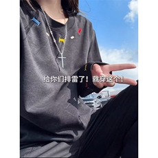 黑色