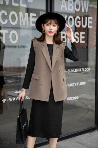 【新款现货】秋季咖色马甲连衣裙两件套，女装马夹，水锦红