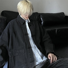 黑色