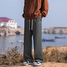 深灰色