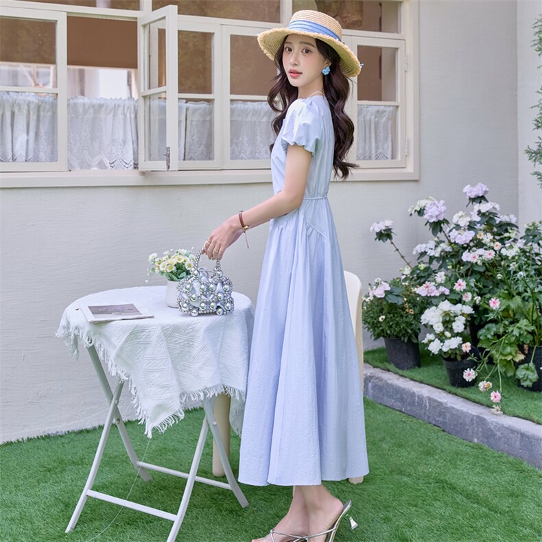 现货白色连衣裙女2025夏新款方领法式收腰显瘦气质泡泡袖长裙,女装连衣裙,跑量工厂店