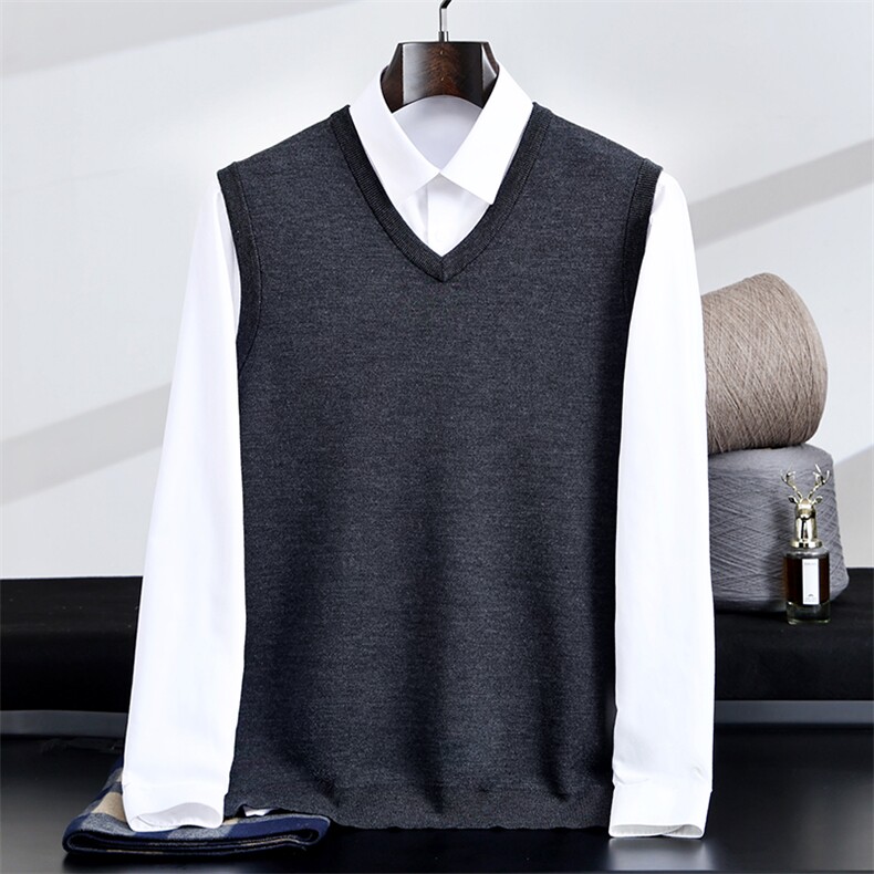 2025年秋季商务休闲秋季V领宽松型青春流行套头时尚百搭，男装背心/马甲，星纬羊绒