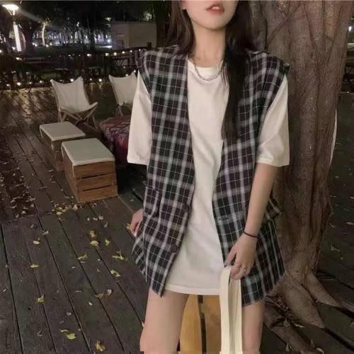 早秋新款：西装，小香风，风衣等图片