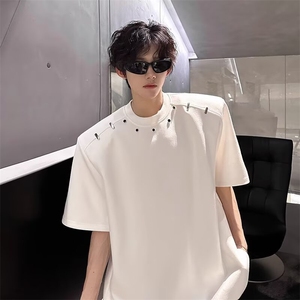 2025高级感痞帅垫肩短袖T恤男夏季小众金属装饰设计感重磅上衣t恤图片